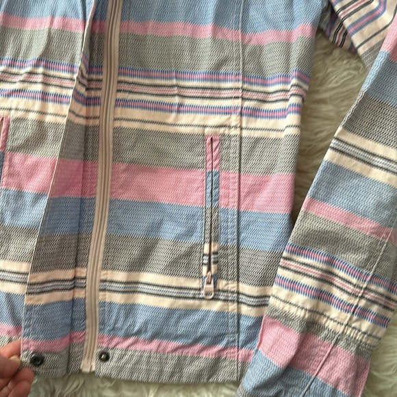 Bench Jacket - Picture 3 of 9